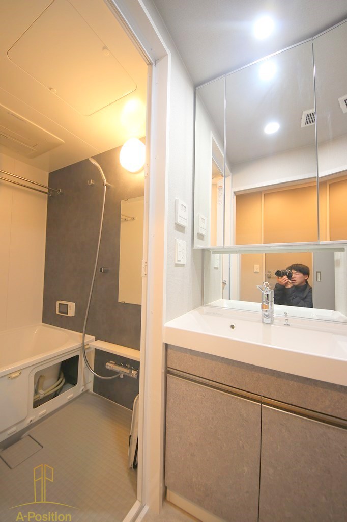 洗面設備　アーバネックス天満橋Front