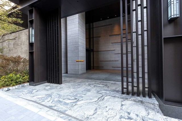 エントランス　清潔なエントランスです