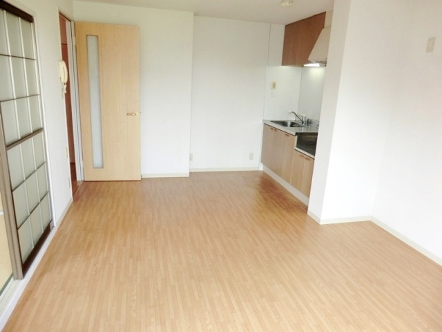 居室・リビング　南向きで陽当り良好なリビング！