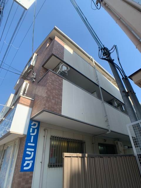 建物外観　安心のオートロック付き♪