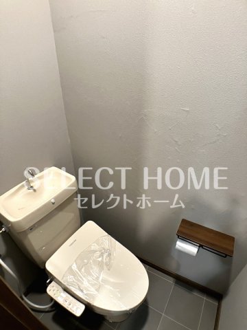 トイレ　落ち着いたトイレです