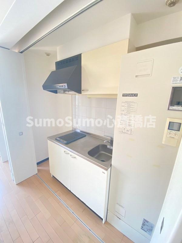 キッチン　コンパクトなキッチンで掃除もラクラク