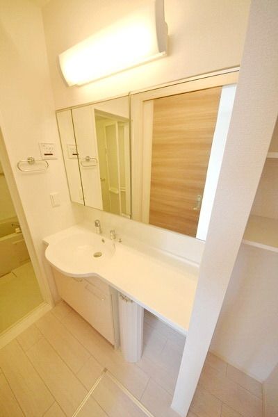 洗面設備　※別号室参考写真です