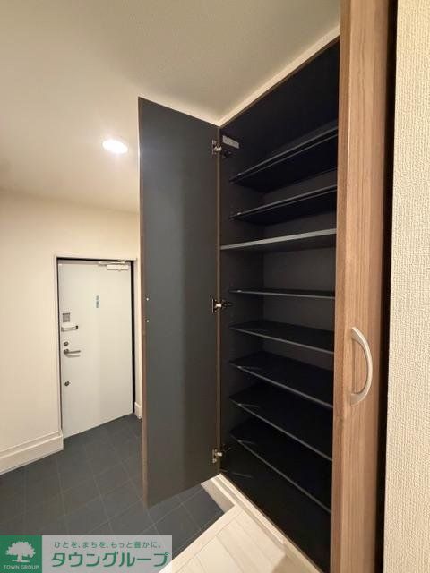 玄関　キッチン