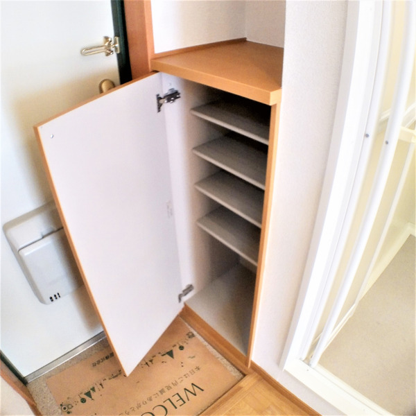 玄関　【南向きのお部屋♪】おすすめ物件！