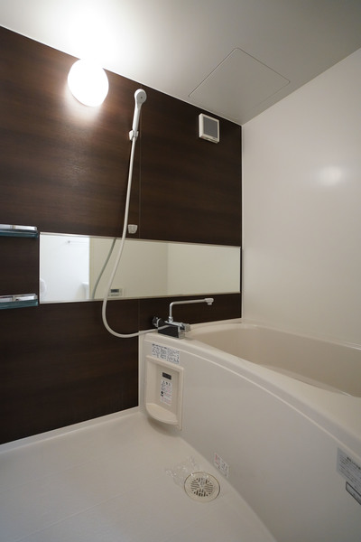 バス・シャワールーム　同じ建物の別のお部屋