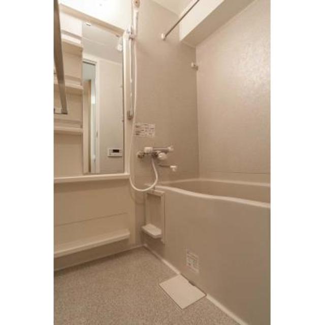 バス・シャワールーム　※写真は同タイプ住戸です。