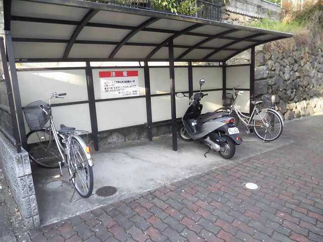その他共有部分　大型バイク駐輪可能です。