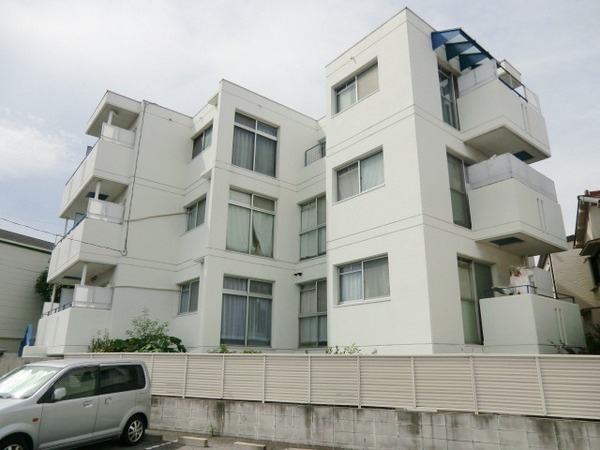 建物外観　南向きのお部屋です♪
