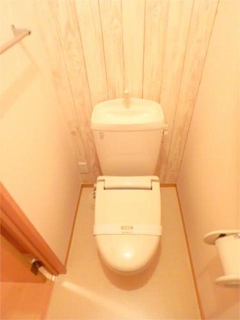 トイレ　ウォシュレット付き