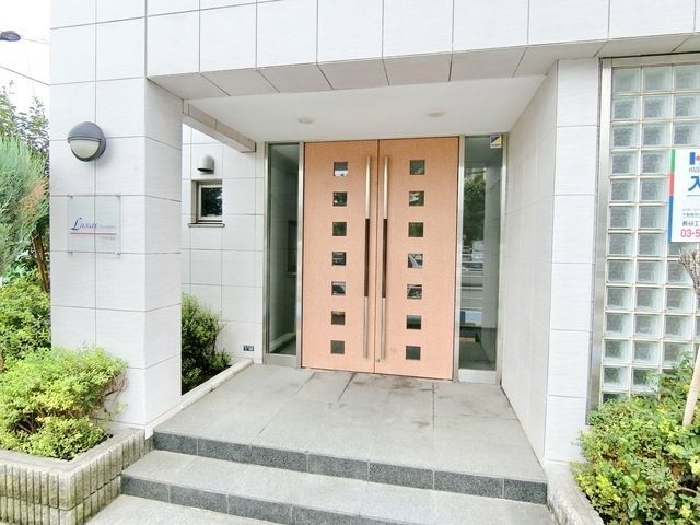 エントランス　★お問い合わせはタウンハウジングまで★