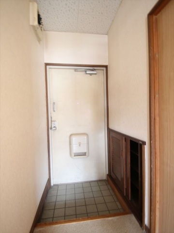 玄関　玄関　シューズボックス完備