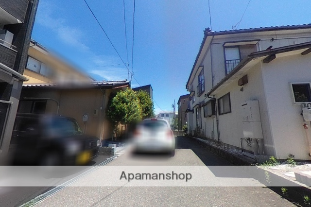 その他　前面道路（その他）まで0m