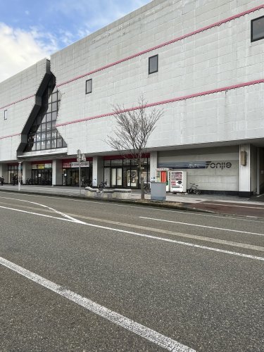 ショッピングセンター　フォンジェ柏崎ショッピングモール(柏崎 複合ショッピングセン（ショッピングセンター）まで1347m