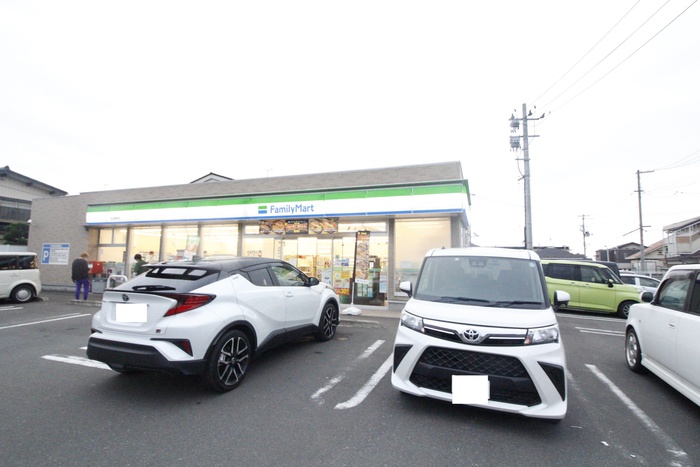 コンビニ　ファミリーマート岩沼桑原店（コンビニ）まで296m