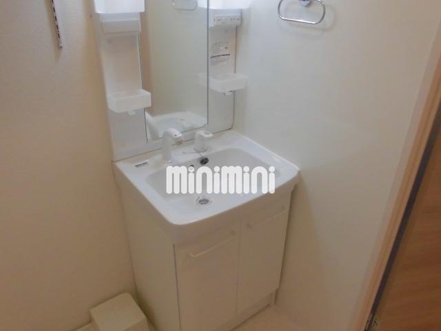 洗面設備　独立洗面台で朝の準備楽々♪