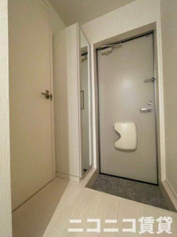 玄関　同物件・別号室の写真です