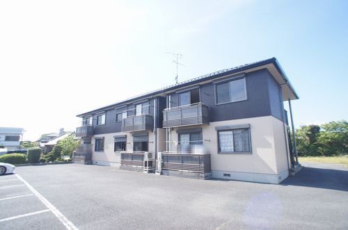 建物外観　駐車場２台付き♪