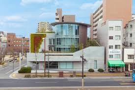 銀行　おかやま信用金庫内山下支店（銀行）まで386m