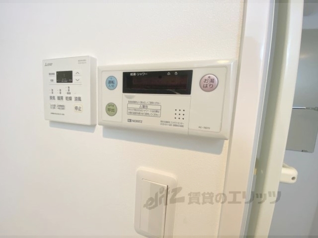 その他設備　給湯器リモコン