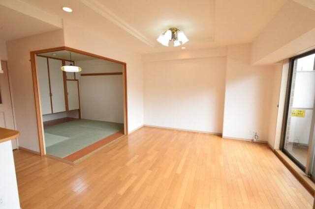 その他部屋・スペース　写真は同マンションの他のお部屋のものです