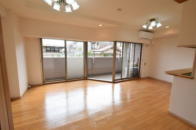 居室・リビング　写真は同マンションの他のお部屋のものです