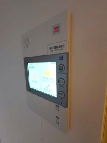 セキュリティ　モニター付きインターホン完備
