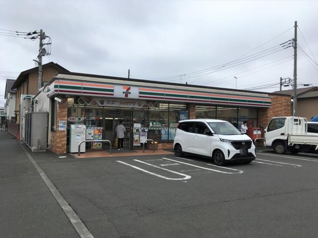 コンビニ　セブンイレブン相模原田名四ツ谷店（コンビニ）まで570m