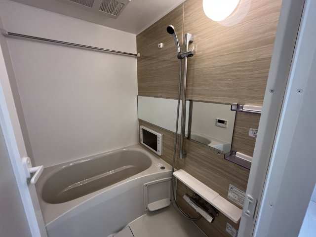 バス・シャワールーム　(参考)同マンション同間取り他部屋の写真