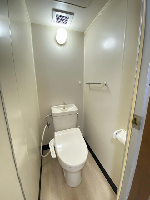 トイレ　同物件別室のイメージ写真