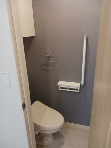 トイレ　清潔感のあるトイレです