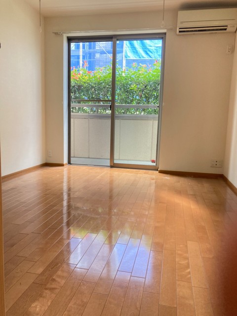 居室・リビング　★明るいフローリングの角部屋です★