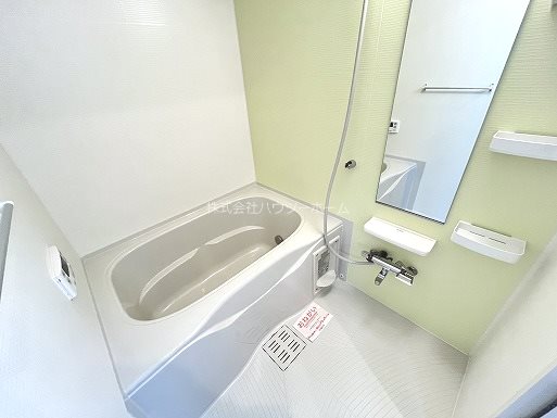 バス・シャワールーム　追い焚き機能もございます。