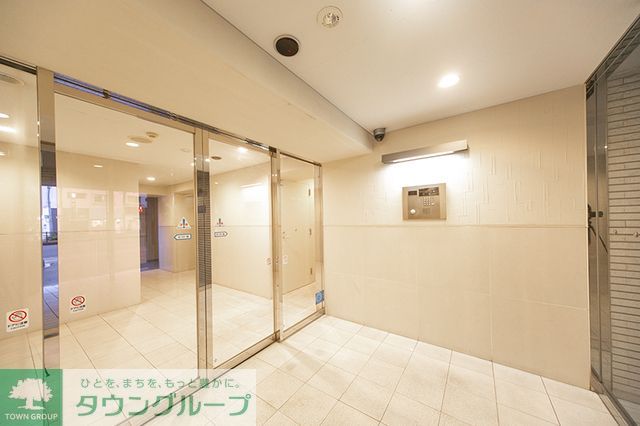 玄関　※写真は同タイプ住戸です。