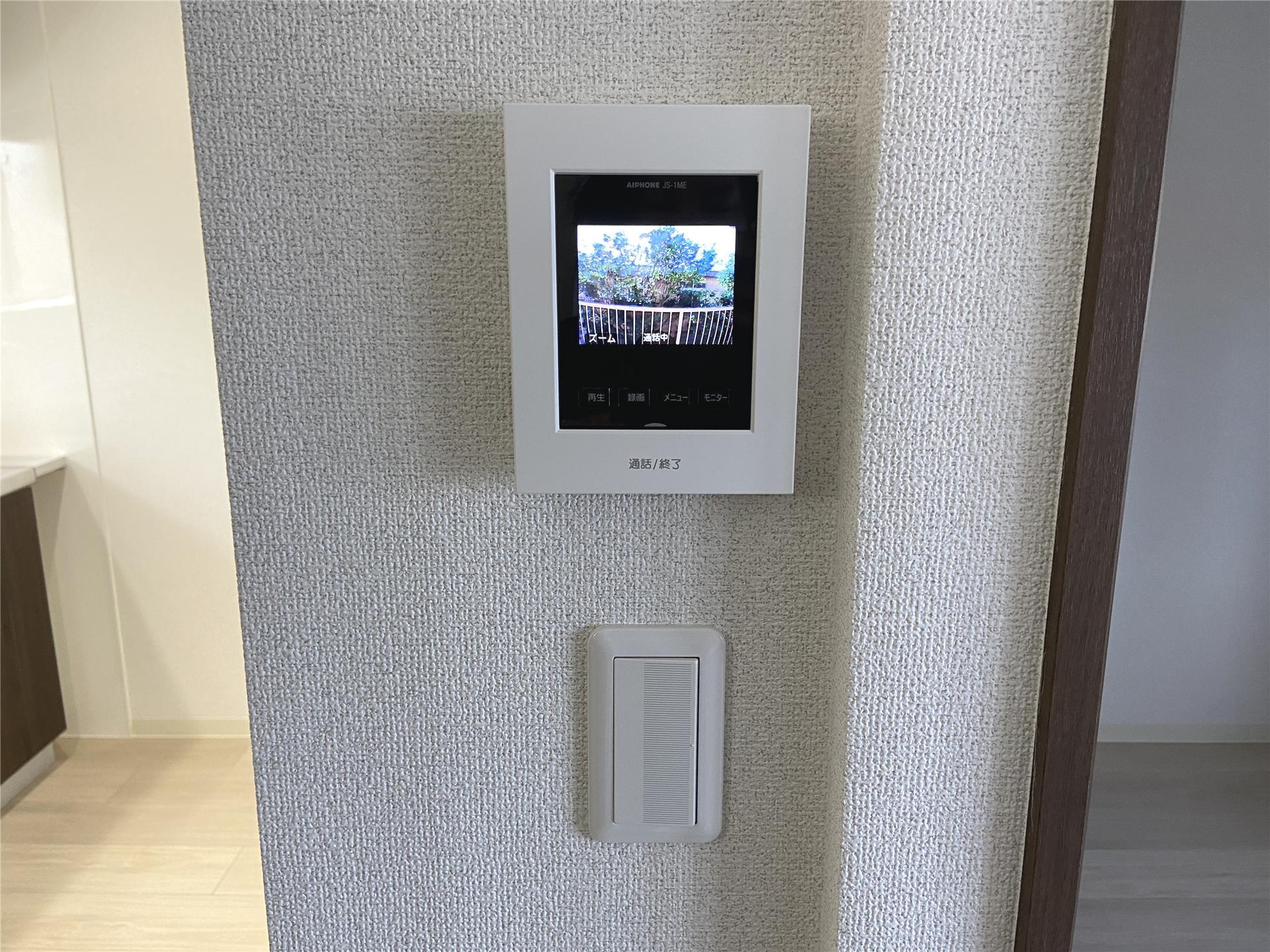 セキュリティ　来訪者を確認出来るTVモニターホン付きです