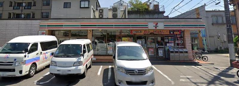 コンビニ　セブンイレブン（コンビニ）まで171m