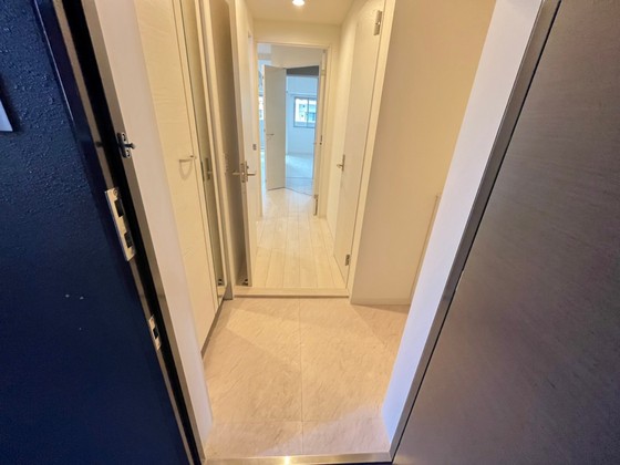 玄関　※別部屋の写真です