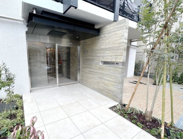 エントランス　建物の内部です