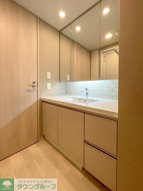 洗面設備　※写真は同タイプ住戸です。