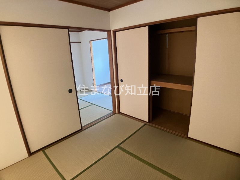 収納　同型写真
