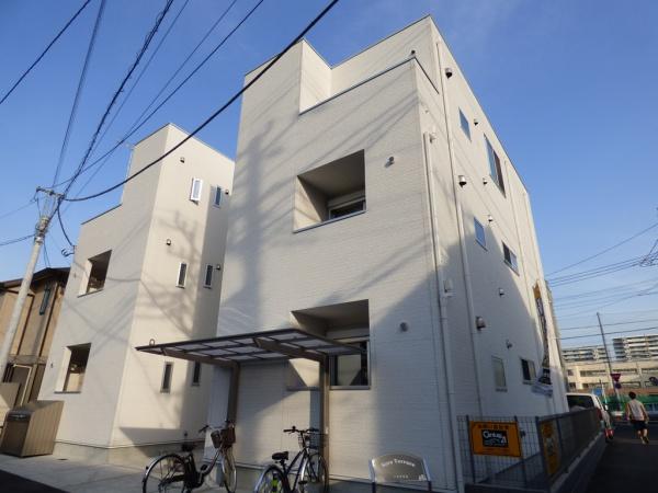 建物外観　リフォーム後引き渡しです