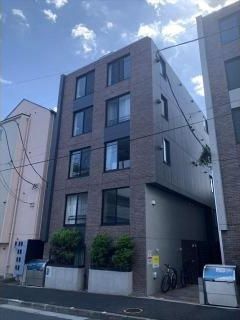 建物外観　鉄筋コンクリート造・総戸数は14戸です。