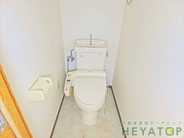 トイレ　温水洗浄便座（同仕様写真）