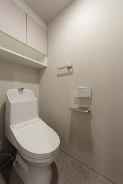 トイレ　※写真は同タイプ住戸です。