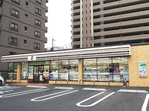 コンビニ　セブンイレブン上尾上町１丁目（コンビニ）まで50m