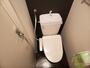 トイレ　こちらはトイレです。清潔感があり、安心して使用できます。
