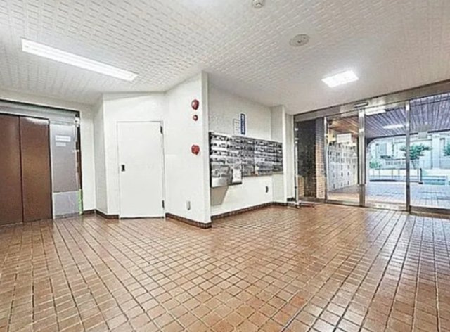 ロビー　建物の内部です