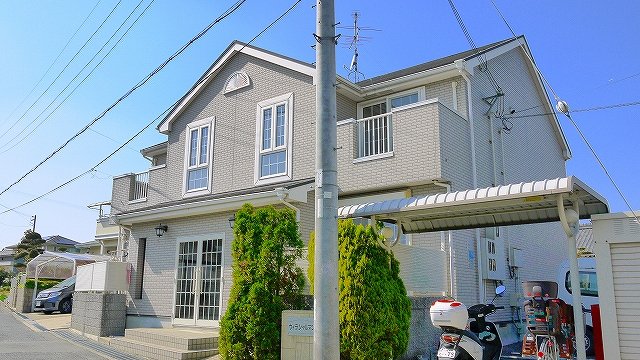 建物外観　落ち着いた雰囲気の外観です