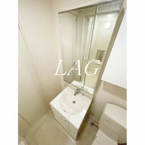 洗面設備　洗面台です。