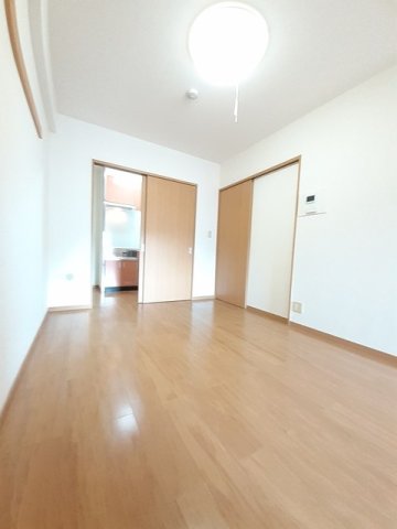 その他部屋・スペース　明るい色調の室内です